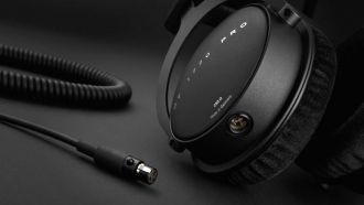 Beyrdynamic DT1770PRO cable-with-headphone WEB